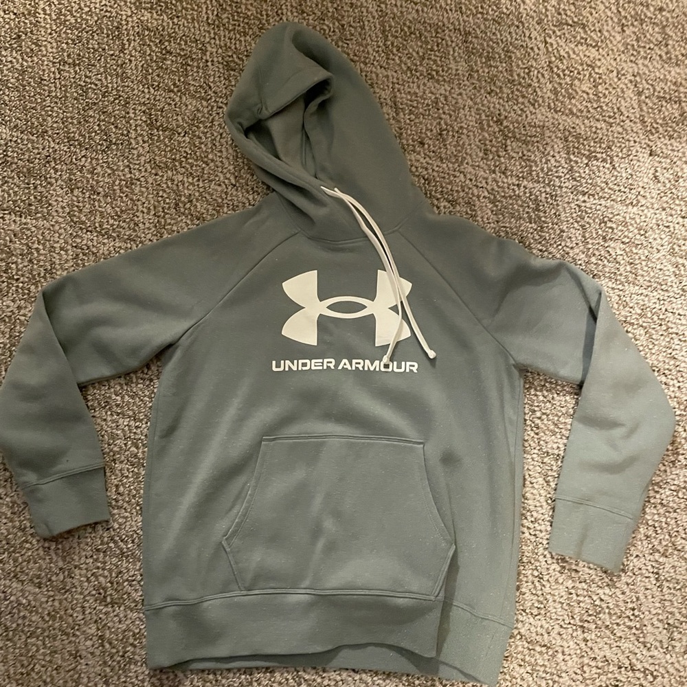 EUC Under Armor ladies size medium hoodie!